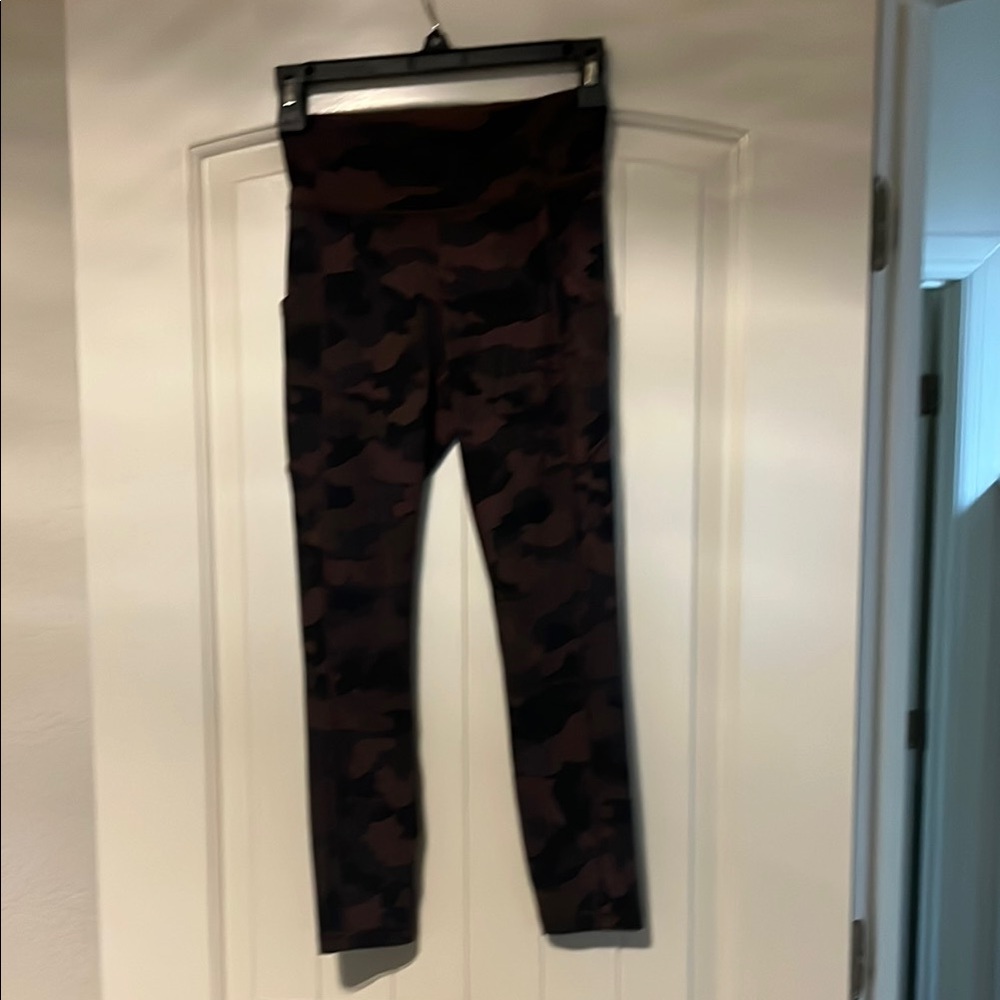 Lululemon camouflage legggings